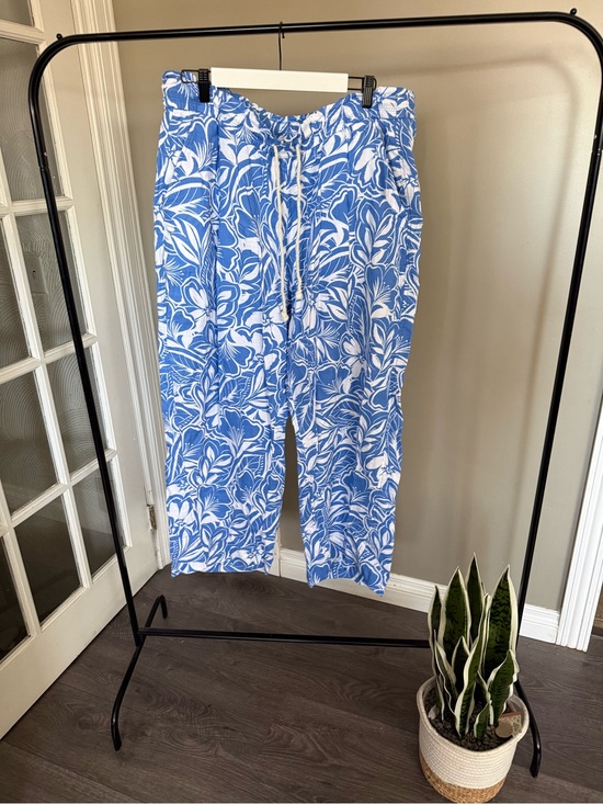 Old Navy Pants - NWT Old Navy Gauze Barrel Pants (XL)